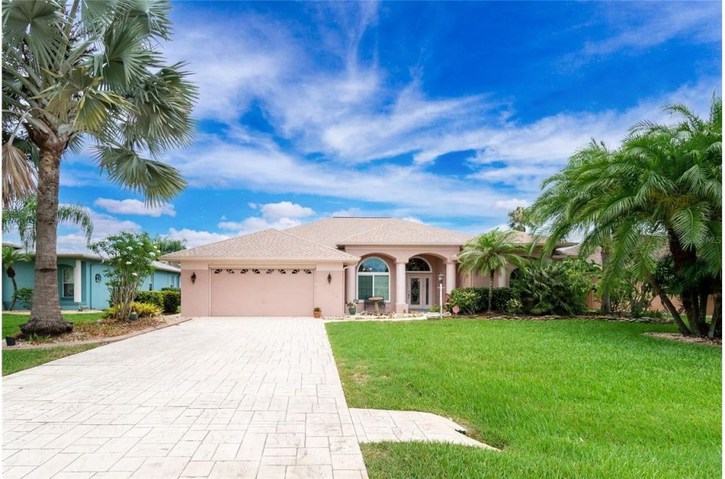 Home on 463 CAPRI ISLES CT, PUNTA GORDA, FL 33950